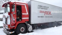 Epic Volvo F12 Cold Start: Hear the Legendary Diesel Roar to Life!